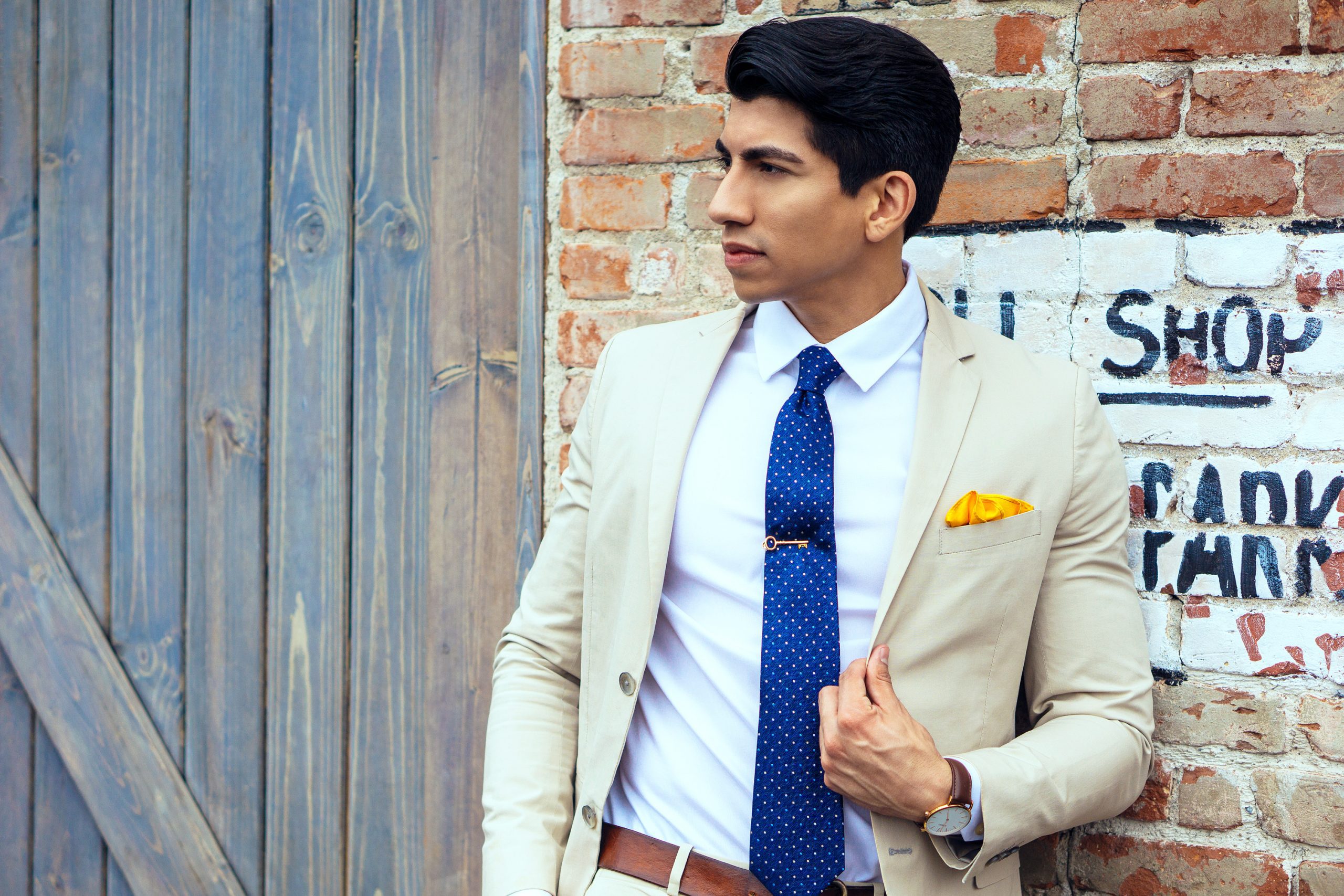 HOW TO WEAR A TIE BAR - Dandy In The Bronx