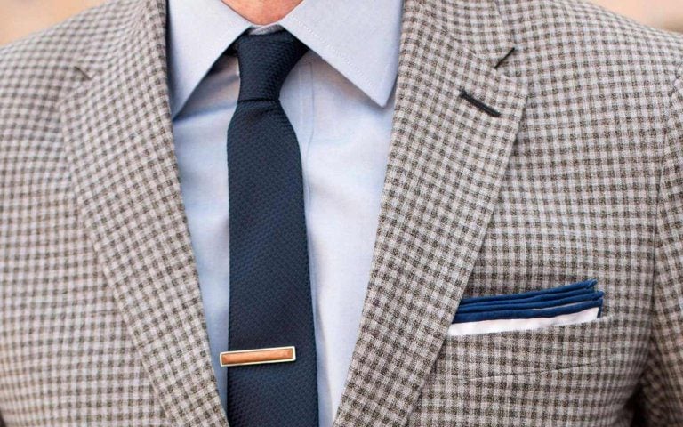 How to Wear a Skinny Tie to an Interview - The GentleManual