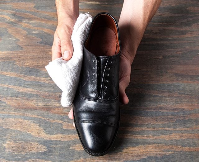 How to polish your shoes the right way