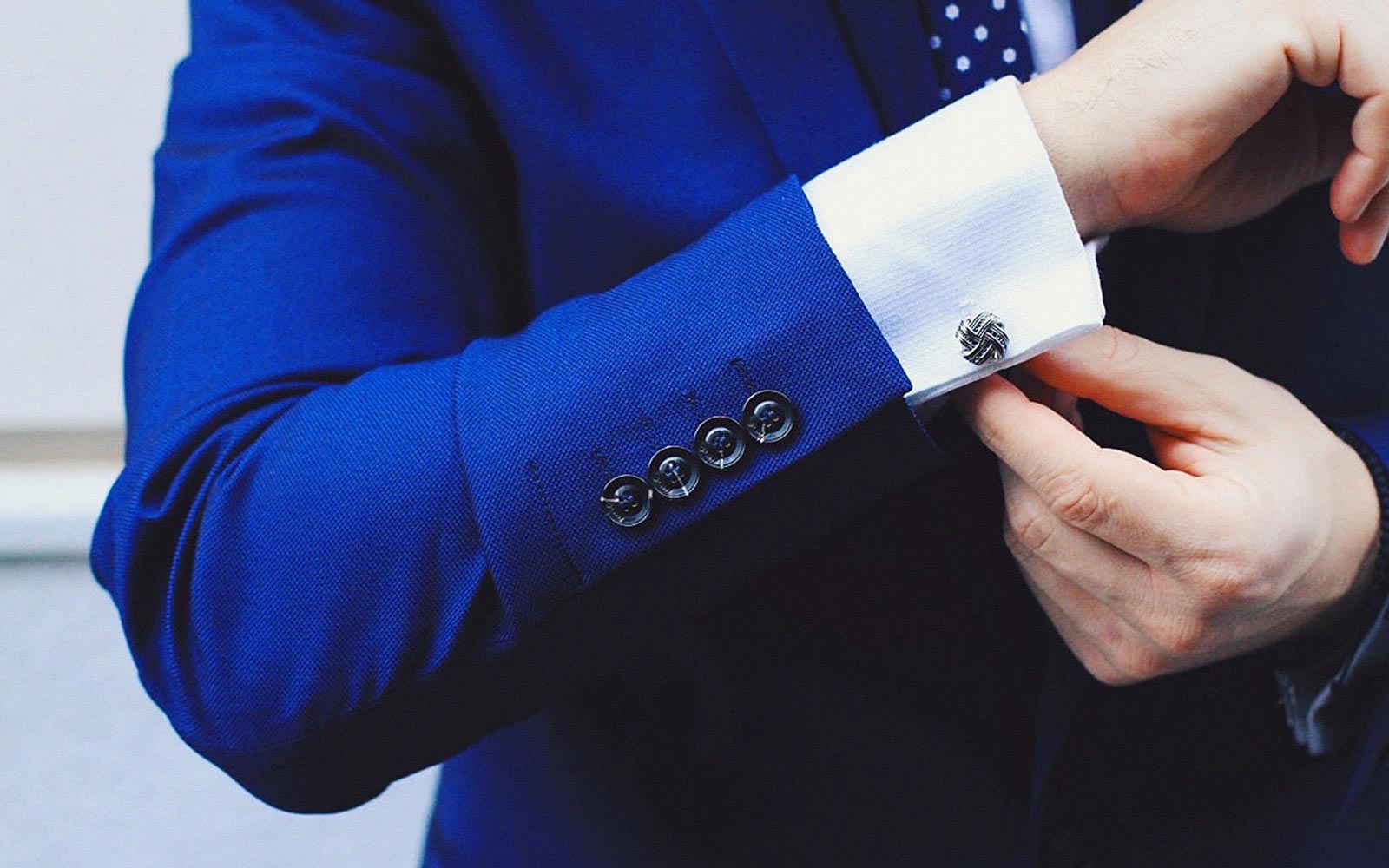 When and How to Wear Cufflinks