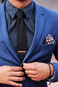 Contrasting Tip Black Knit Skinny Tie Photo (5)